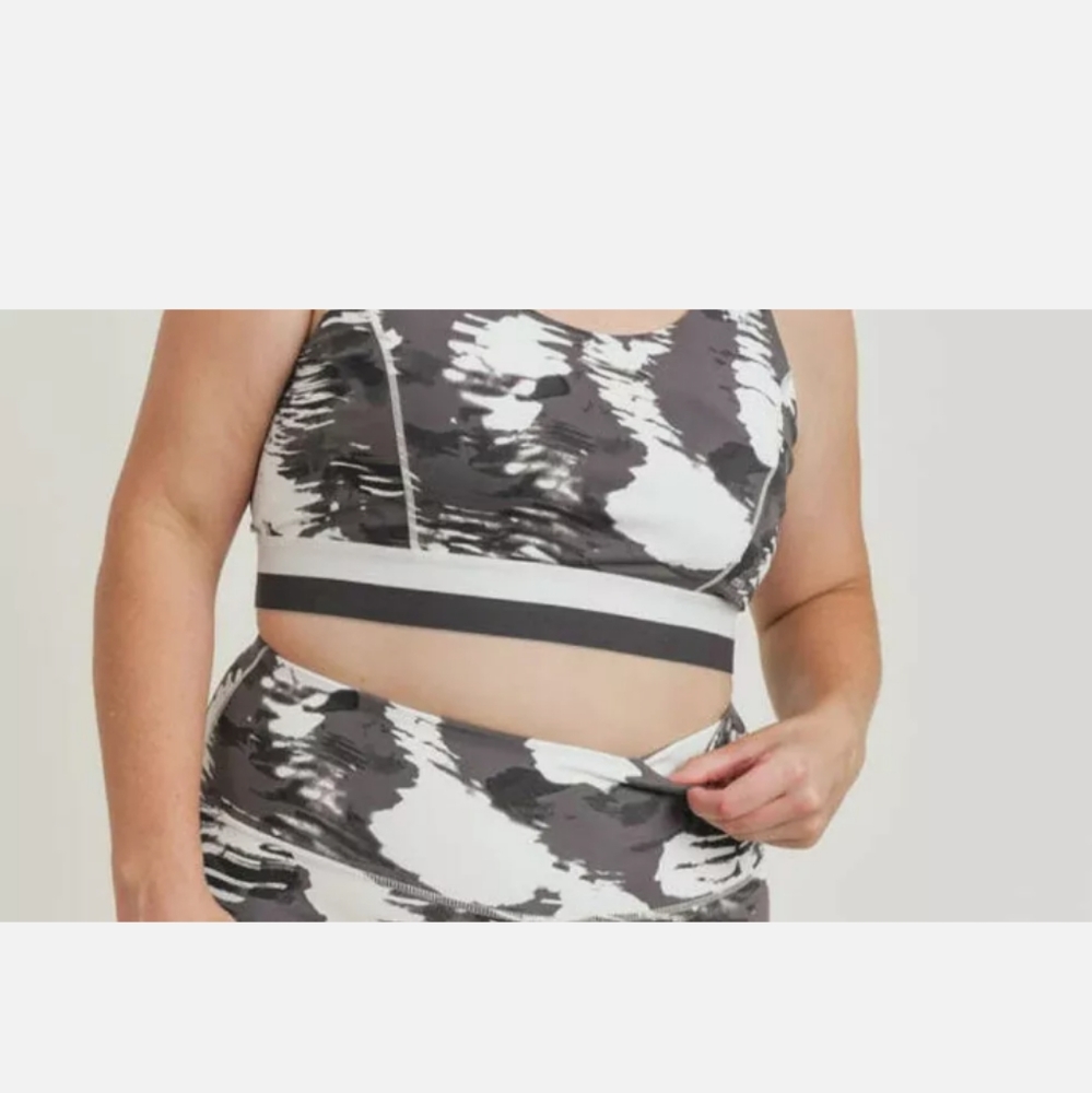 Cloud print sports bra